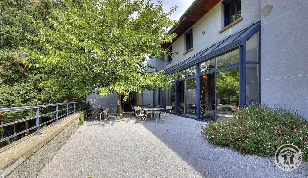 Grand Gîte avec spa intérieur de nage "Au Songe de l'Eau" à Savigny, proche de l'Arbresle, dans le Lyonnais - Rhône.