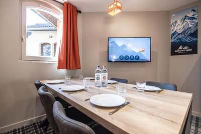 BASE CAMP LODGE_Albertville