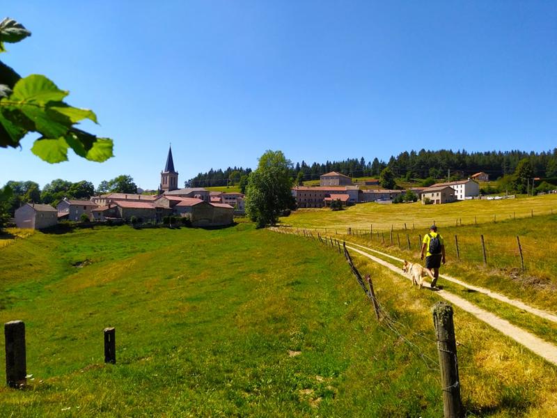Chambres d'hôtes la Maison d'à côté_Saint-Julien-Molhesabate