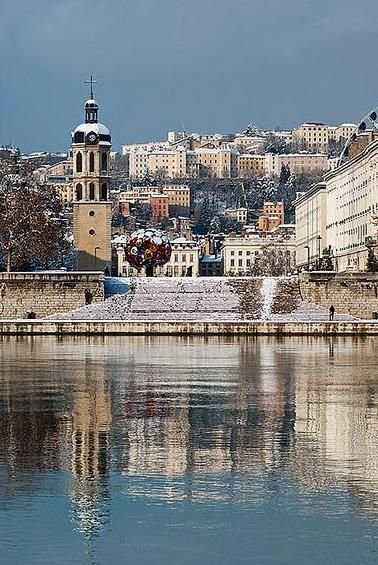débarcadère sous la neige