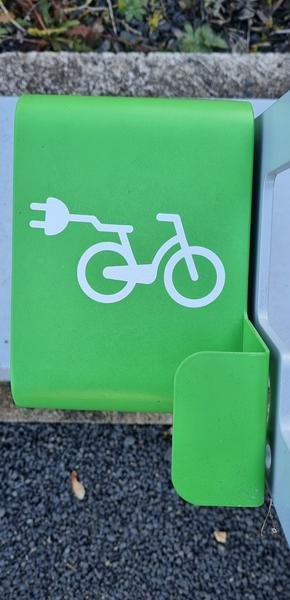 Borne de recharge vélo_Mauriac