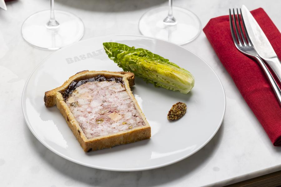 Pâté en croute maison, foie gras et champignons