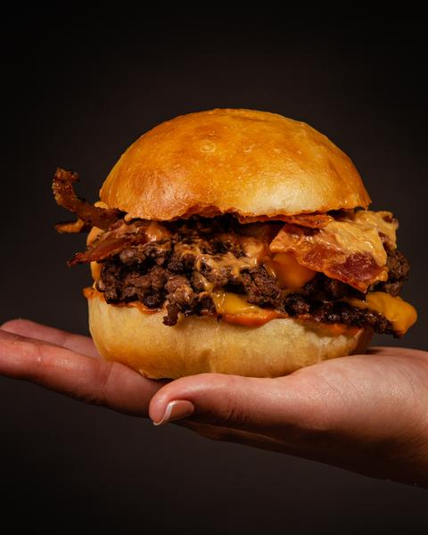 Belly Smash Burgers_Cluses