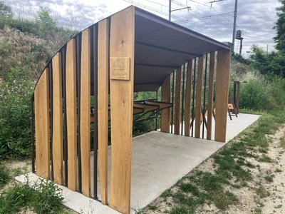 Bornes de recharge VAE et borne de réparation_Peyraud
