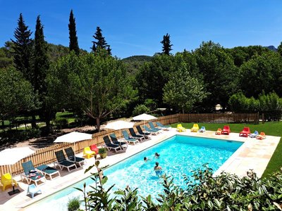 À la piscine du Domaine de l'Écluse