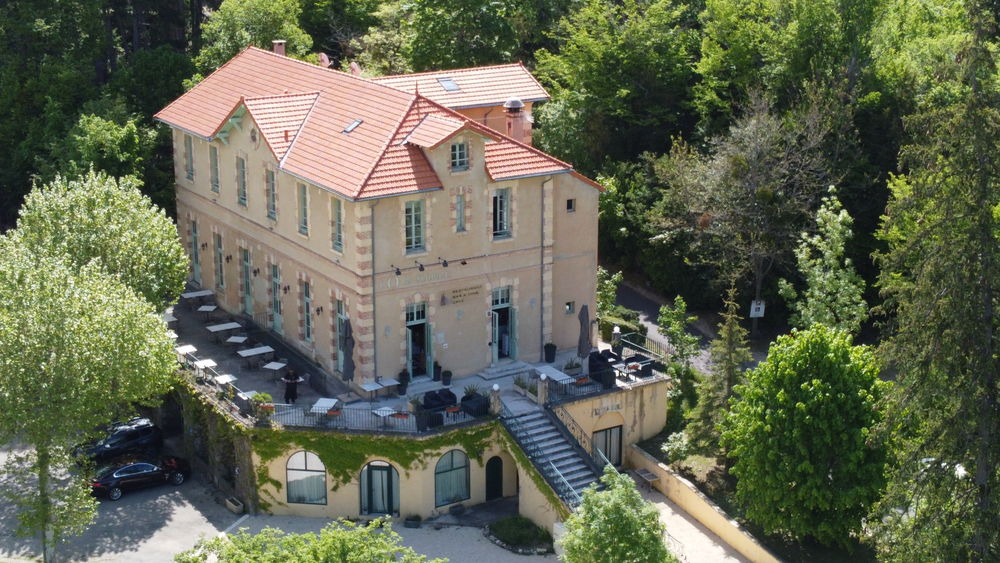 Vue de la Cave & Restaurant L'O des Sources