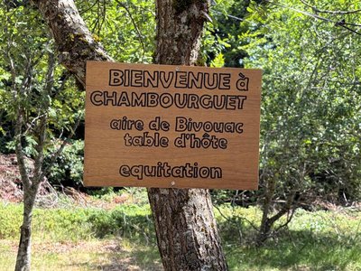 Aire de bivouac de Chambourguet_La Tour-d'Auvergne