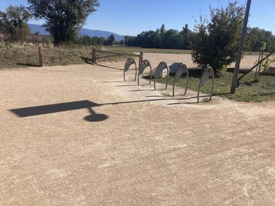 5 emplacements vélo chemin de l'étang à Thoiry