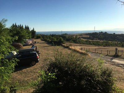 Terrasse et emplacements Camping La Ferme de Simondon