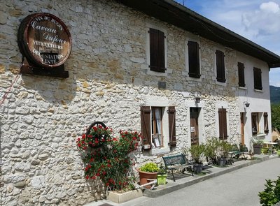 Façade du caveau