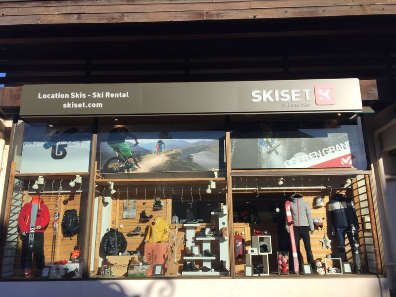 Magasin Ski and Bike Skiset Combloux