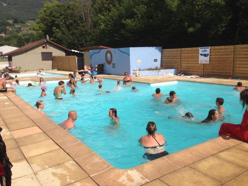 camping saumont 3 étoiles aixlesbainsrivieradesalpes piscine