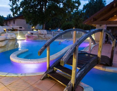 piscine nuit lac bleu doussard