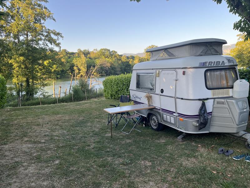 Emplacement côté rivière