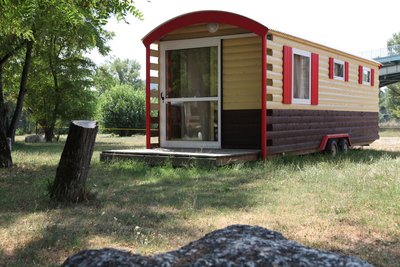 roulottes-camping-mas-sud-ardeche-saint-just-dardeche