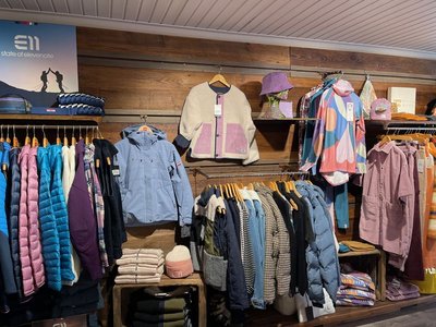 Magasin de sports, boutique vêtements