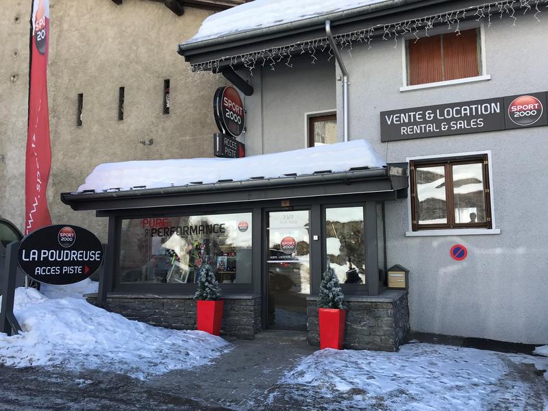 Entrée du magasin côté rue des Rochers
