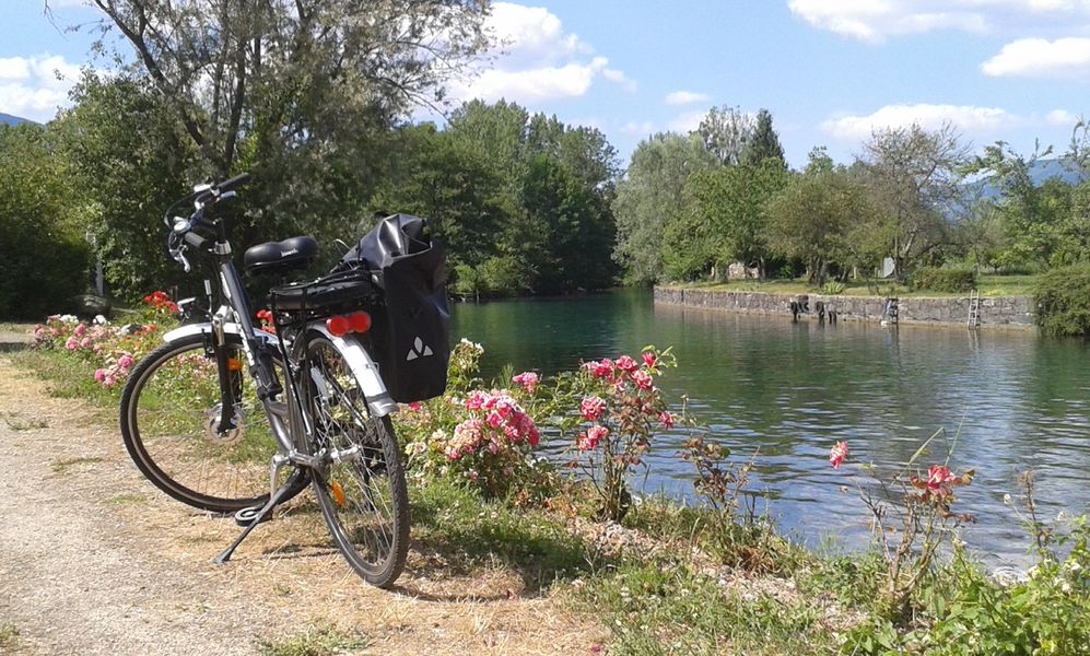 locationvelo-aixlesbainsrivieradesalpes