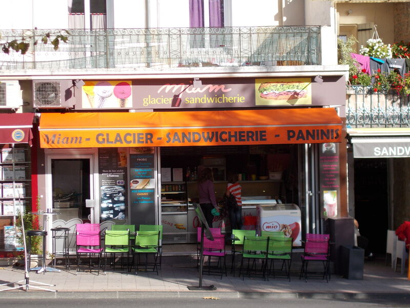 Miam Nyons