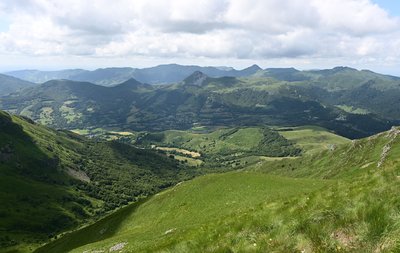 La vue depuis le sommet du Plomb du Cantal