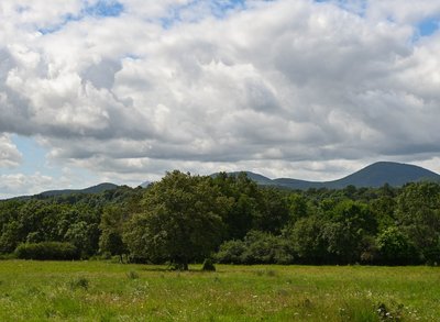 La Chaîne des Puys au loin