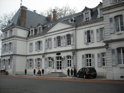 Vue sur le château de Divonne