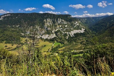Vue sur la vallée du Rousset