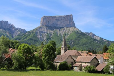 Chichilianne et le Mont-Aiguille