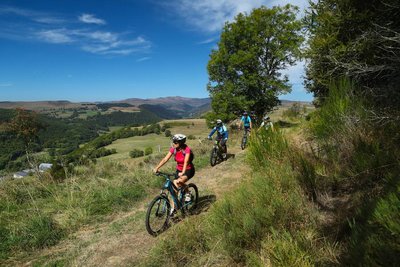 circuit VTT cantal auvergne