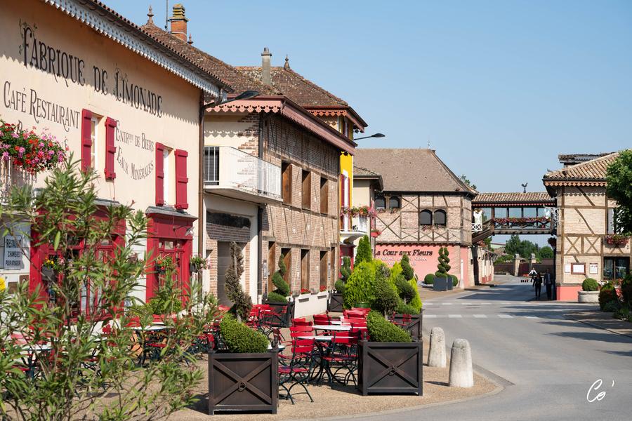 Village Blanc à Vonnas