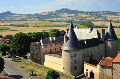 Château de Villeneuve-Lembron
