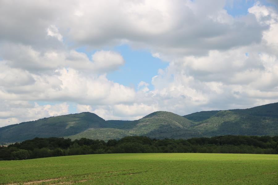 Les trois monts