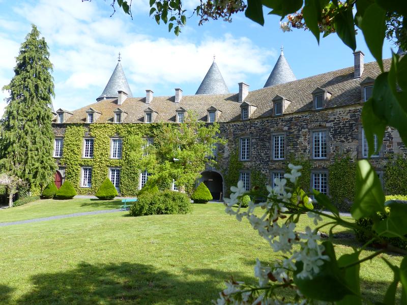 Château le Sailhant-Saint-Flour-Cantal-Auvergne