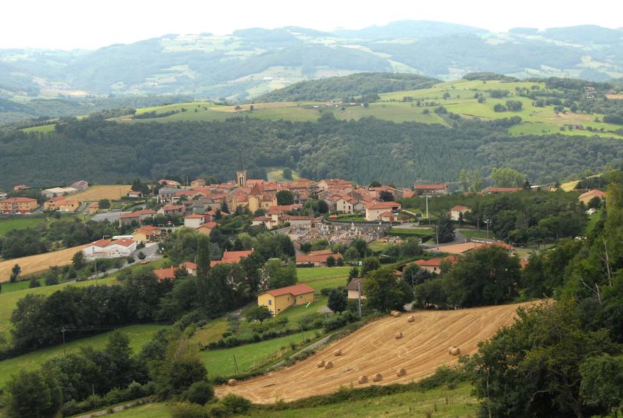 Vue sur le village de Brullioles