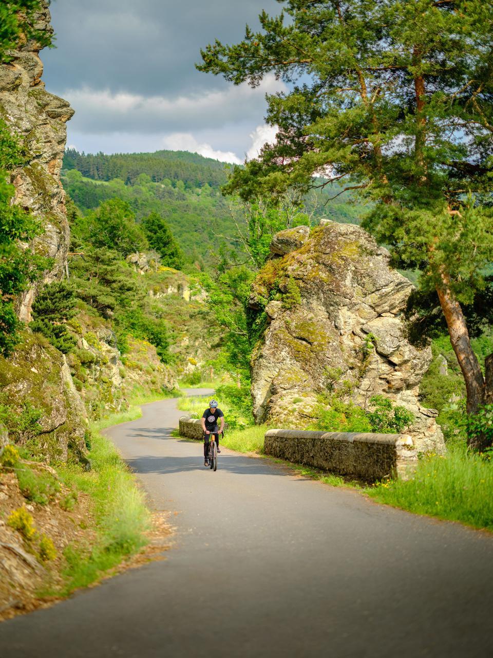 Sur les routes en VTT