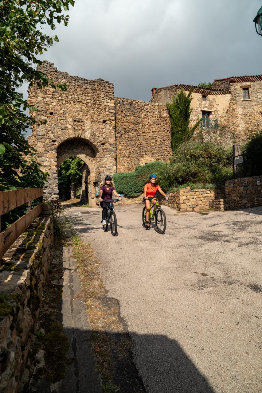 À deux roues, vers l’horizon